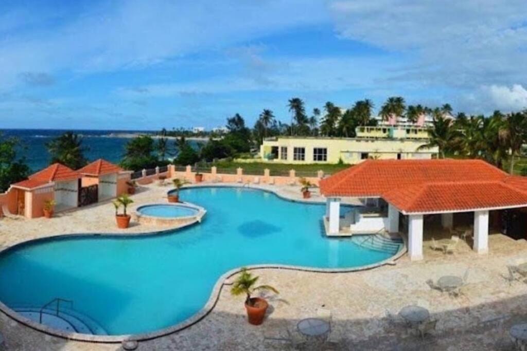 Beachfront Studio Apt W/ Full Kitchen & Pool Isabela Eksteriør billede